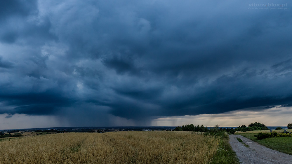 Fot. Witold Ochał, Zagorzyce burza, opady, smugi opadowe