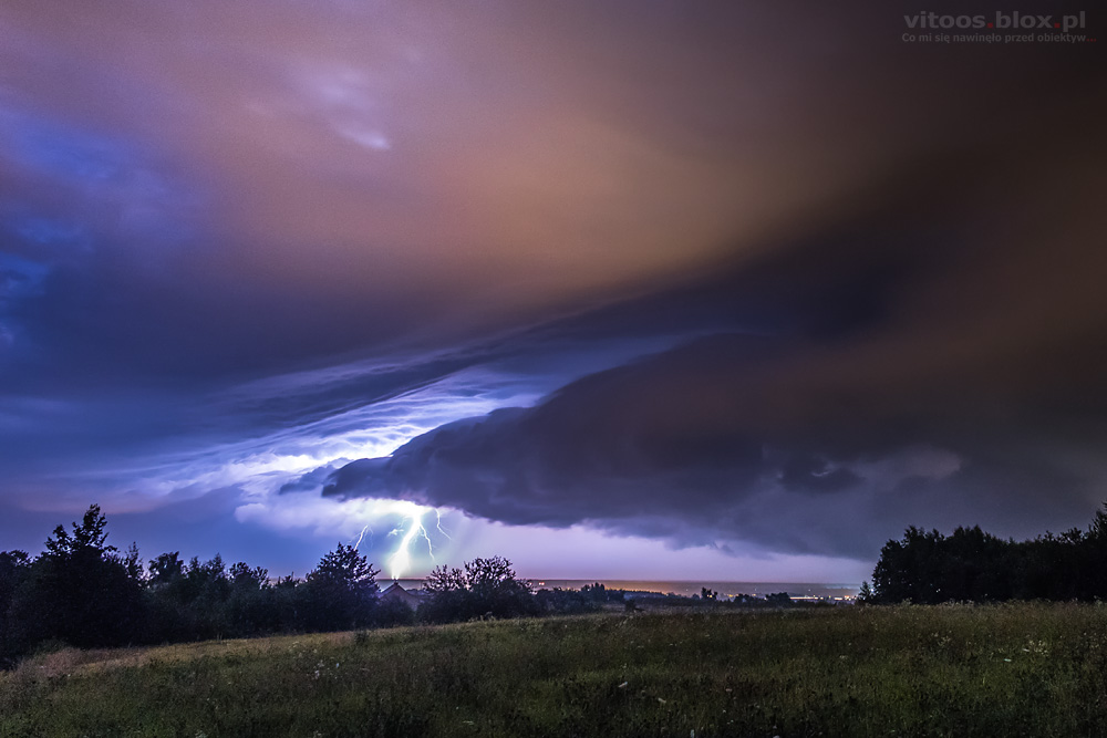 Fot. Witold Ochał, Zagorzyce, burza, chmura szelfowa, błyskawice