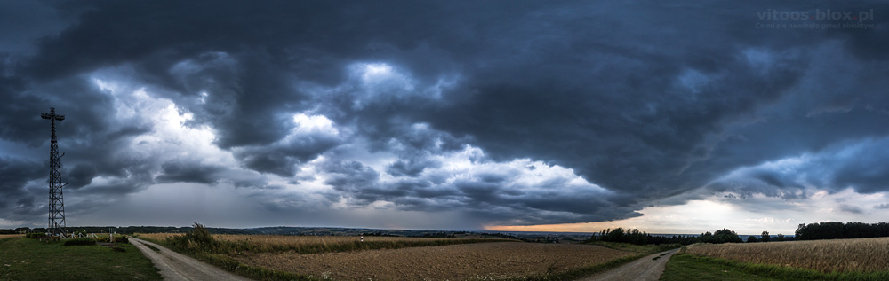 Fot. Witold Ochał, Zagorzyce, czoło burzy, chmura szelfowa